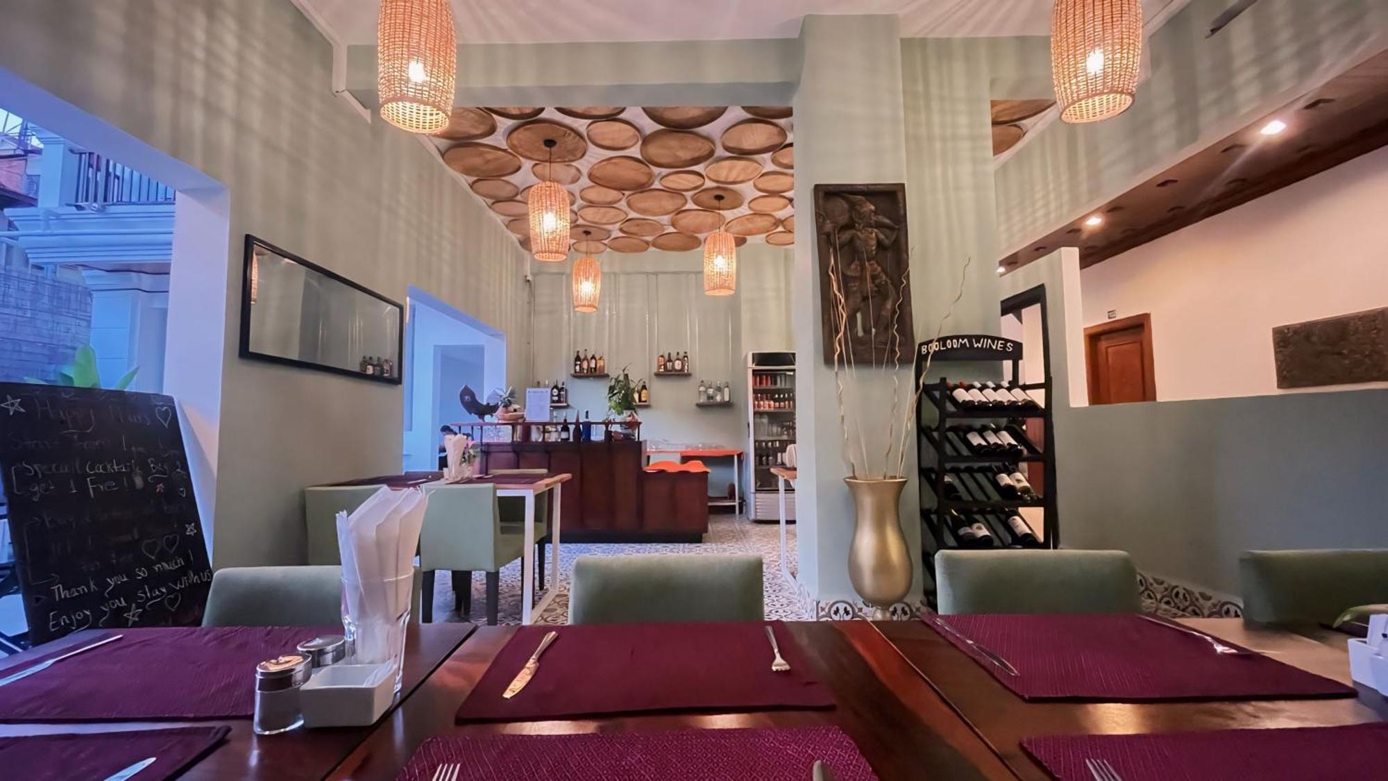 The Center Point Otel Siem Reap Dış mekan fotoğraf